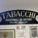 Nella tabaccheria sono conservate le targhe antiche: quella del 1943...